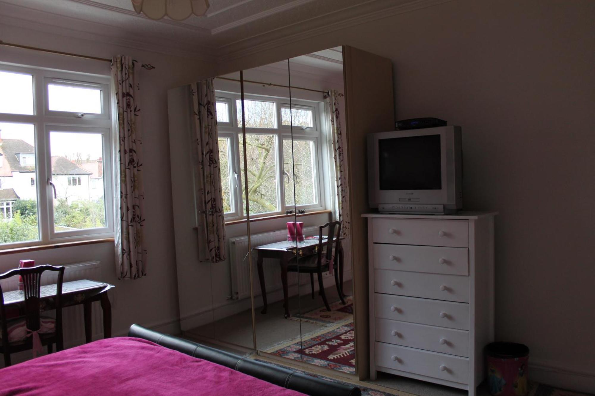 Saint Gabriel'S Road Guesthouse London Rom bilde